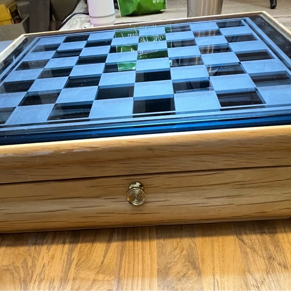 Luxury Game Board Glass Chess Pieces And Dominoes